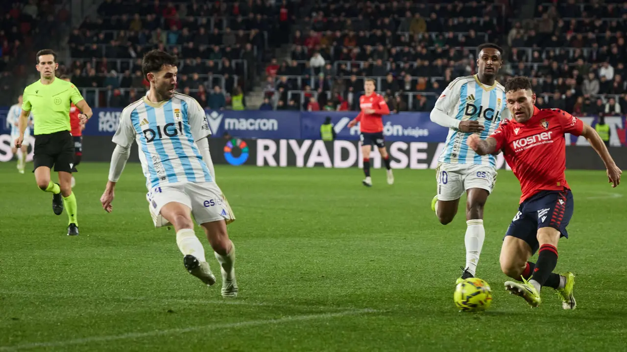 Partido de La Liga EA Sports entre CA Osasuna y Real Oviedo disputado en el estadio de El Sadar en Pamplona. I&Ntilde;IGO ALZUGARAY