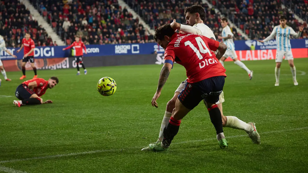 Partido de La Liga EA Sports entre CA Osasuna y Real Oviedo disputado en el estadio de El Sadar en Pamplona. I&Ntilde;IGO ALZUGARAY