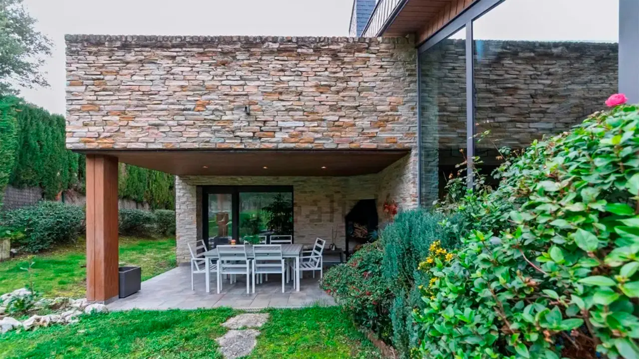 Un recorrido por la casa de lujo que se vende en Gorraiz. IDEALISTA