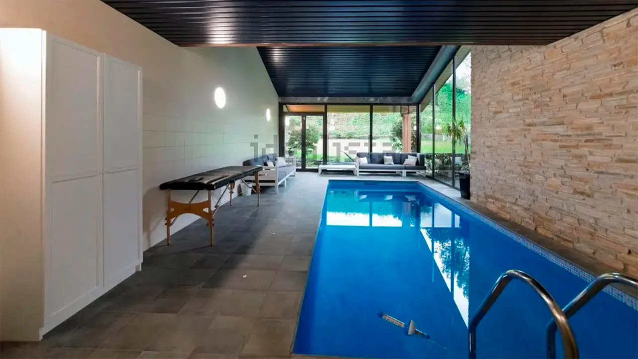 Un recorrido por la casa de lujo que se vende en Gorraiz. IDEALISTA