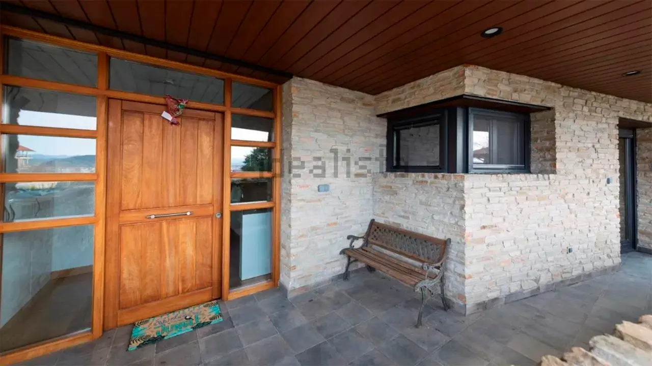 Un recorrido por la casa de lujo que se vende en Gorraiz. IDEALISTA