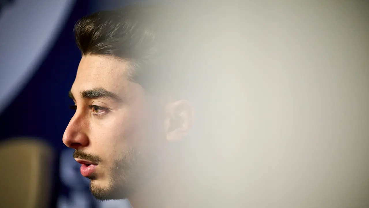 Osasuna presenta a su nuevo jugador Ra&uacute;l Moro. PABLO LASAOSA