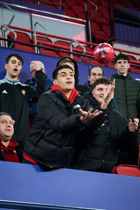 Osasuna presenta a su nuevo jugador Ra&uacute;l Moro. PABLO LASAOSA