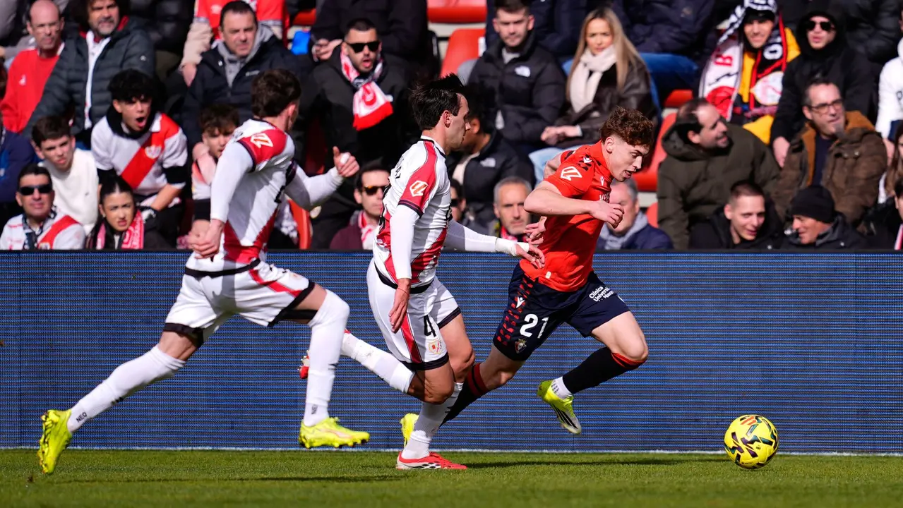 Victoria de Osasuna en el campo del Rayo Vallecano. EUROPA PRESS