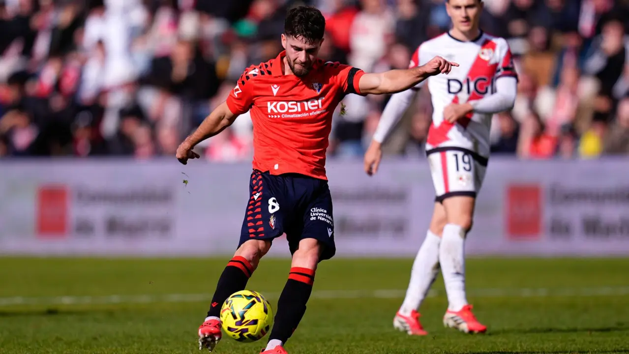 Victoria de Osasuna en el campo del Rayo Vallecano. EUROPA PRESS