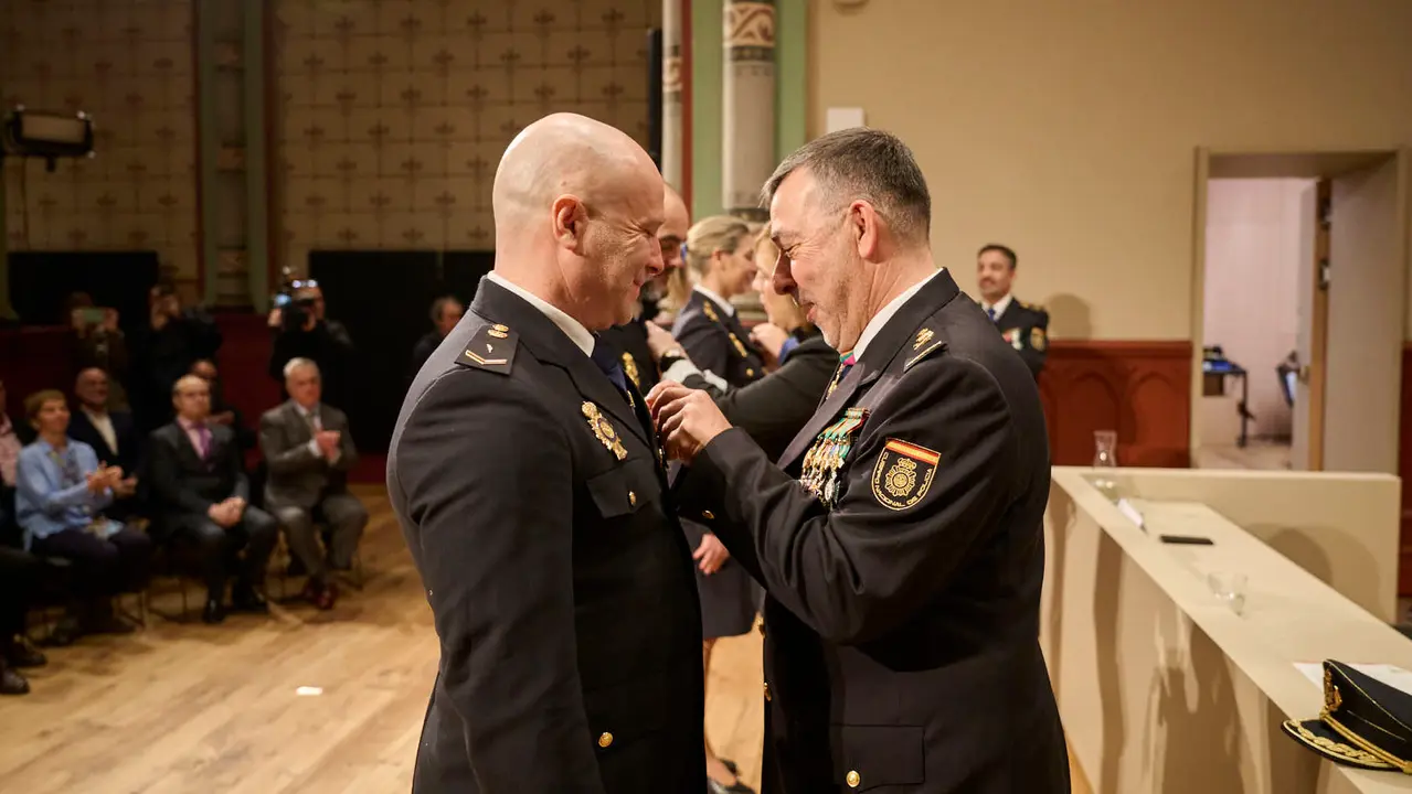 La Polic&iacute;a Nacional conmemora su 202 aniversario con un acto que homenajea a sus jubilados. PABLO LASAOSA