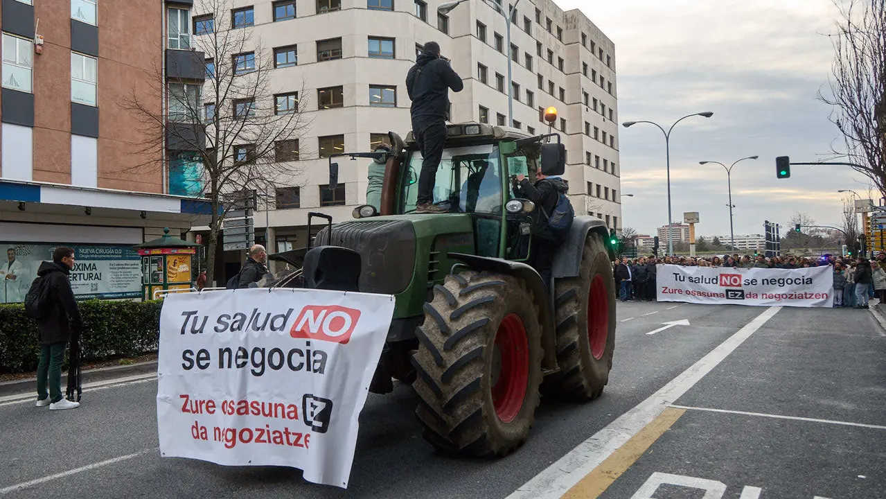 Manifestaci&oacute;n convocada por UAGN y EHNE Nafarroa en defensa del sector primario y en contra del acuerdo entre la UE y Mercosur. I&Ntilde;IGO ALZUGARAY