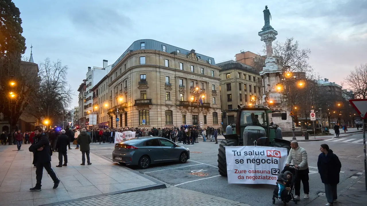 Manifestaci&oacute;n convocada por UAGN y EHNE Nafarroa en defensa del sector primario y en contra del acuerdo entre la UE y Mercosur. I&Ntilde;IGO ALZUGARAY