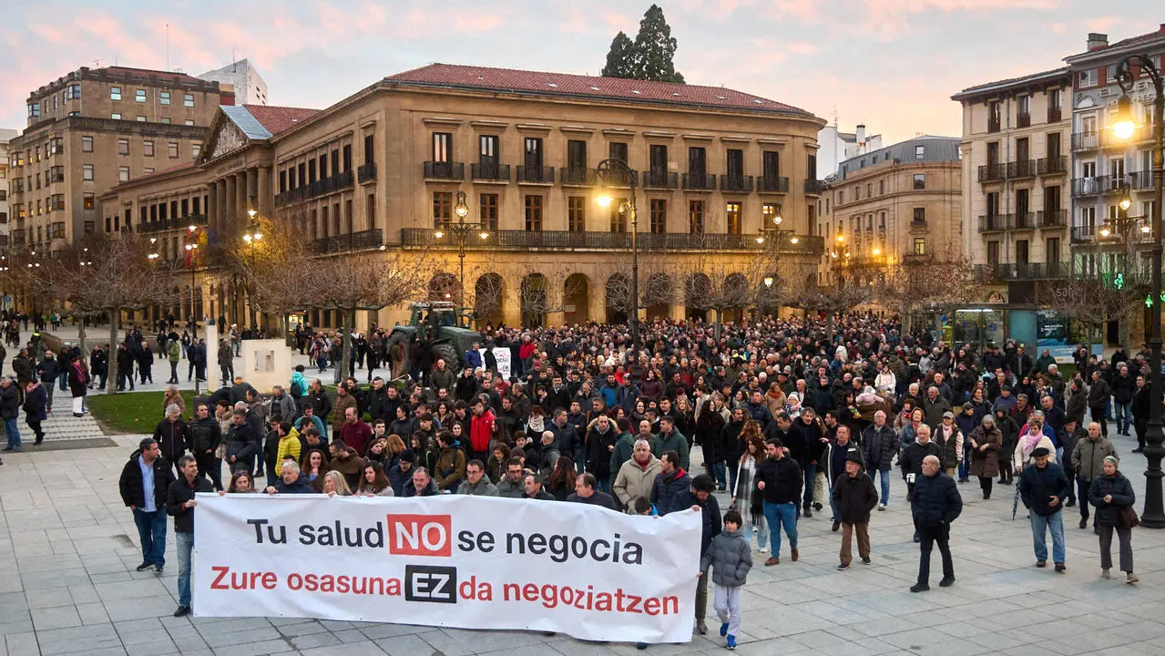 Manifestaci&oacute;n convocada por UAGN y EHNE Nafarroa en defensa del sector primario y en contra del acuerdo entre la UE y Mercosur. I&Ntilde;IGO ALZUGARAY