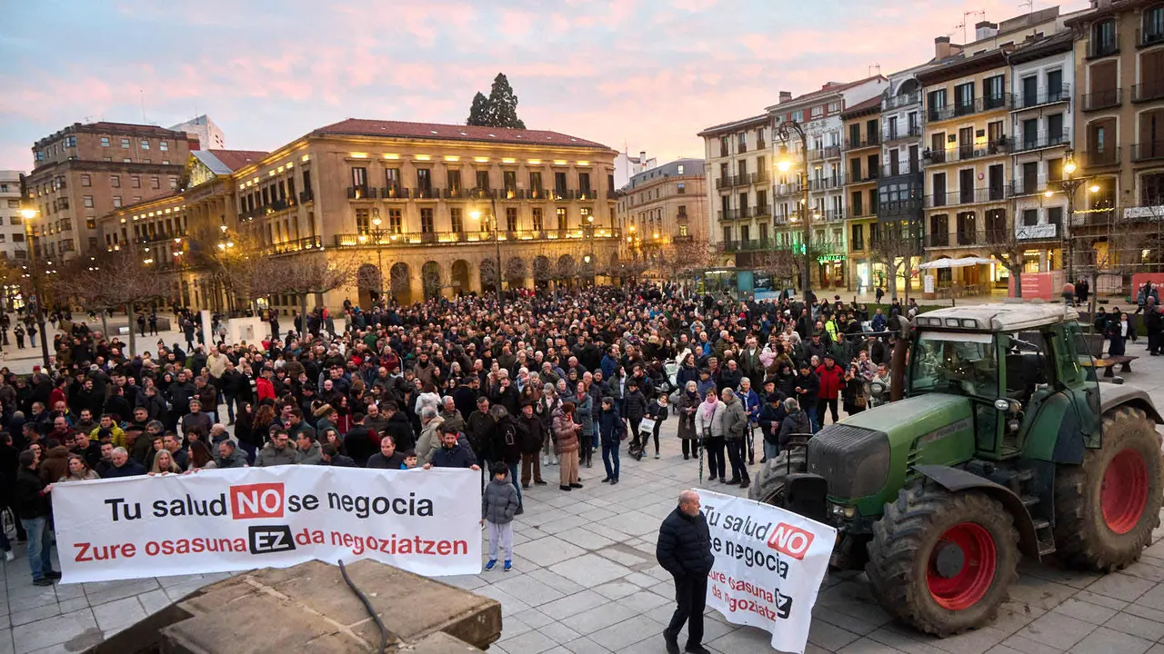 Manifestaci&oacute;n convocada por UAGN y EHNE Nafarroa en defensa del sector primario y en contra del acuerdo entre la UE y Mercosur. I&Ntilde;IGO ALZUGARAY