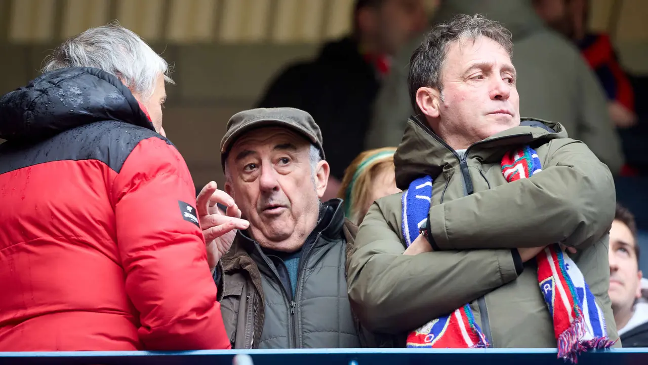 La grada del estadio de El Sadar durante el partido de La Liga EA Sports entre CA Osasuna y Villarreal CF disputado en Pamplona. I&Ntilde;IGO ALZUGARAY