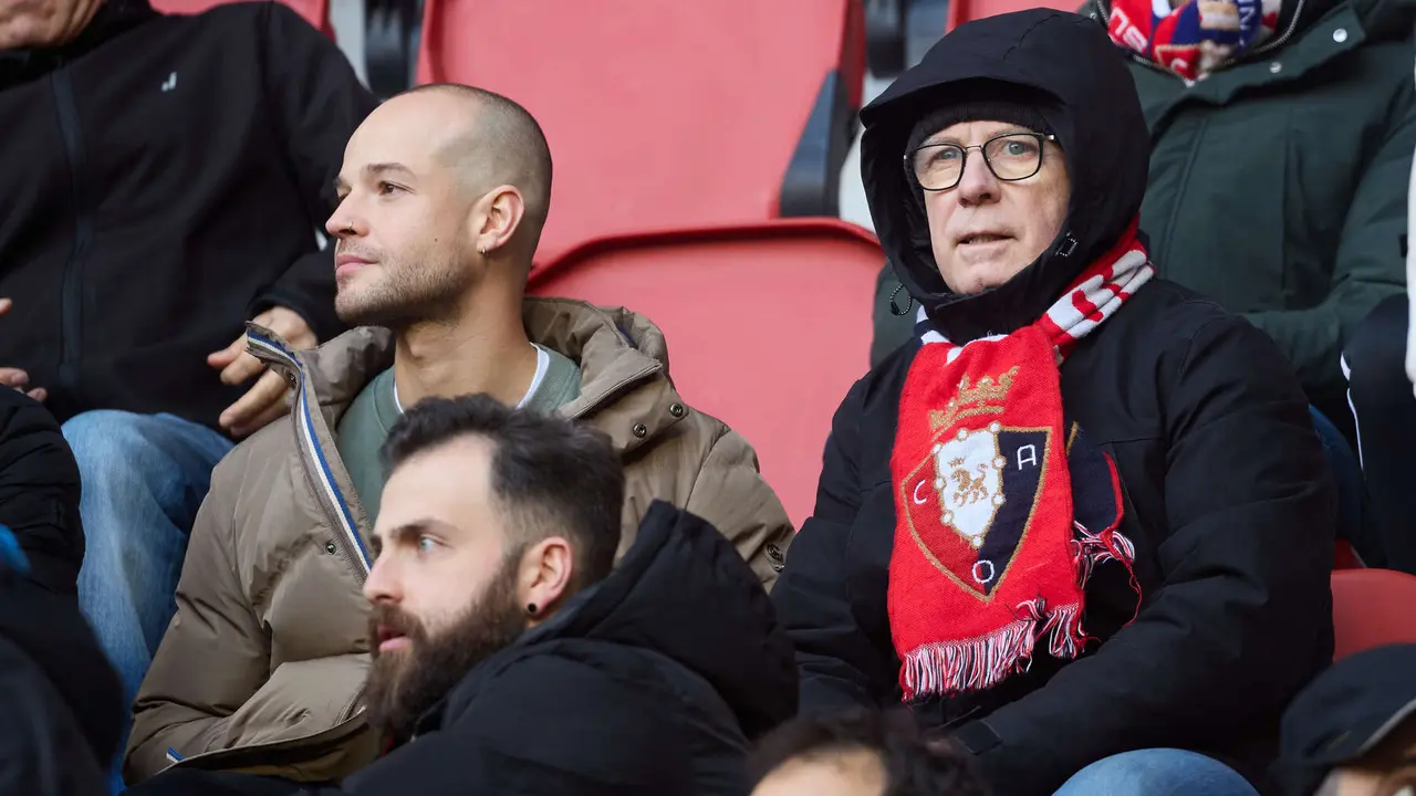 La grada del estadio de El Sadar durante el partido de La Liga EA Sports entre CA Osasuna y Villarreal CF disputado en Pamplona. I&Ntilde;IGO ALZUGARAY
