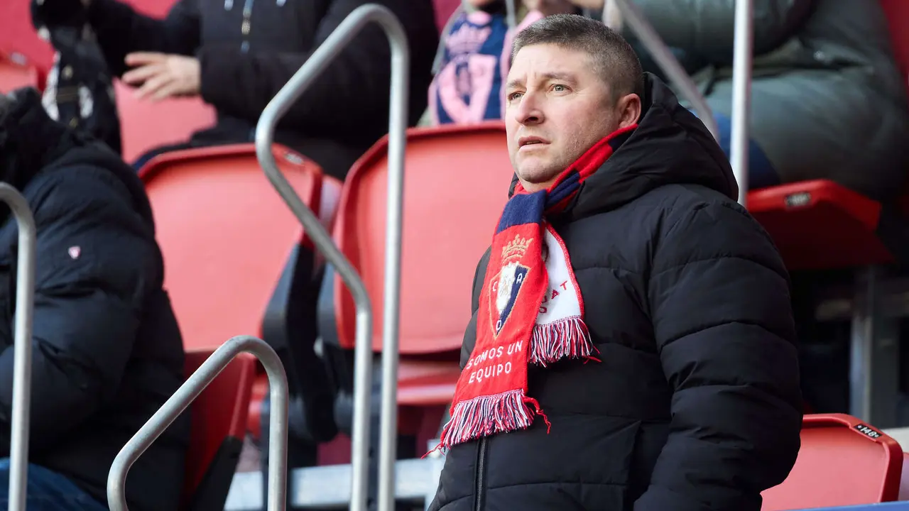 La grada del estadio de El Sadar durante el partido de La Liga EA Sports entre CA Osasuna y Villarreal CF disputado en Pamplona. I&Ntilde;IGO ALZUGARAY