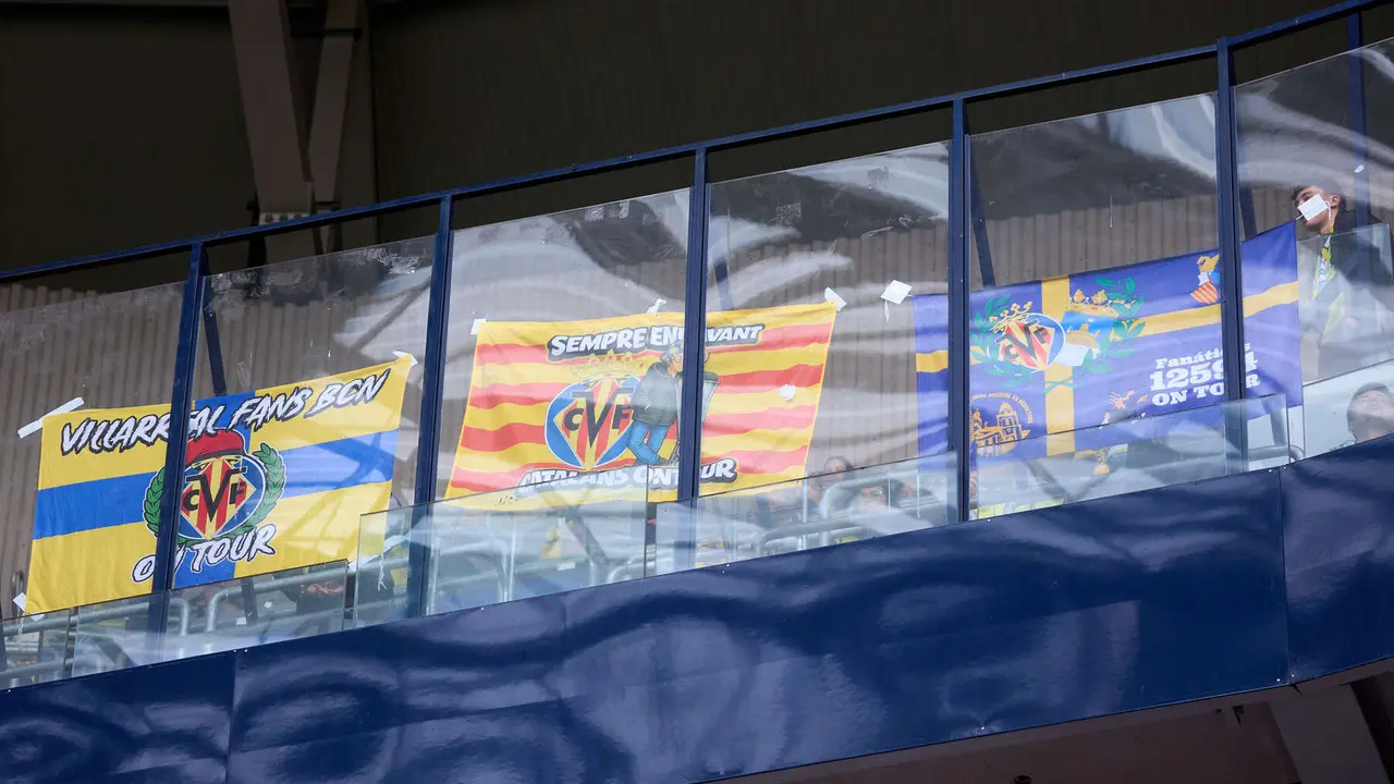La grada del estadio de El Sadar durante el partido de La Liga EA Sports entre CA Osasuna y Villarreal CF disputado en Pamplona. I&Ntilde;IGO ALZUGARAY