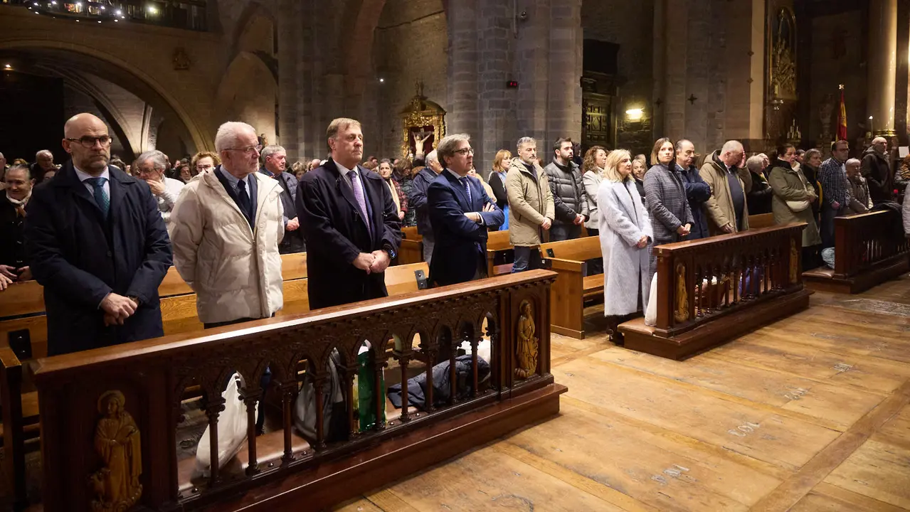 Procesi&oacute;n y misa por la festividad de San Blas en la iglesia de San Nicol&aacute;s de Pamplona. I&Ntilde;IGO ALZUGARAY
