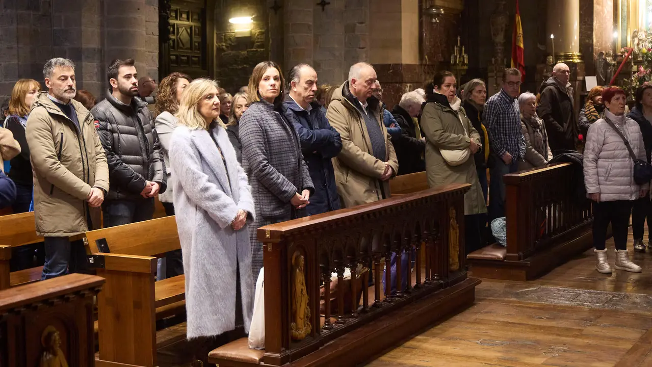 Procesi&oacute;n y misa por la festividad de San Blas en la iglesia de San Nicol&aacute;s de Pamplona. I&Ntilde;IGO ALZUGARAY