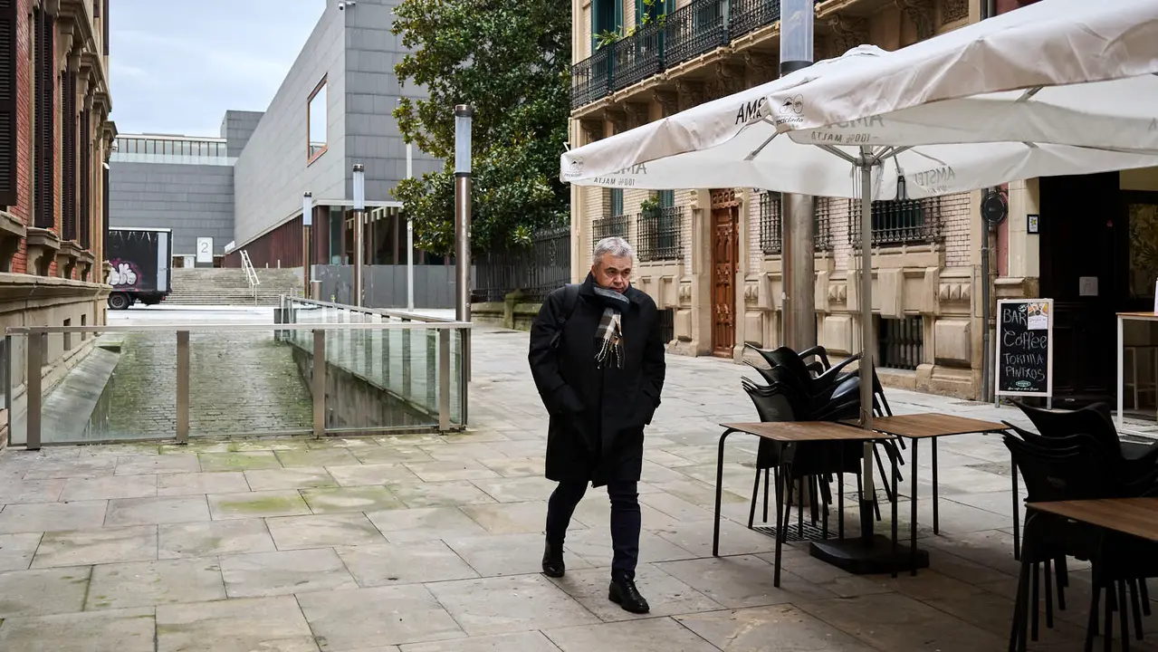 Santos Cerd&aacute;n declara ante la Comisi&oacute;n de Investigaci&oacute;n del Parlamento de Navarra por la adjudicaci&oacute;n de las obras de Velate. PABLO LASAOSA