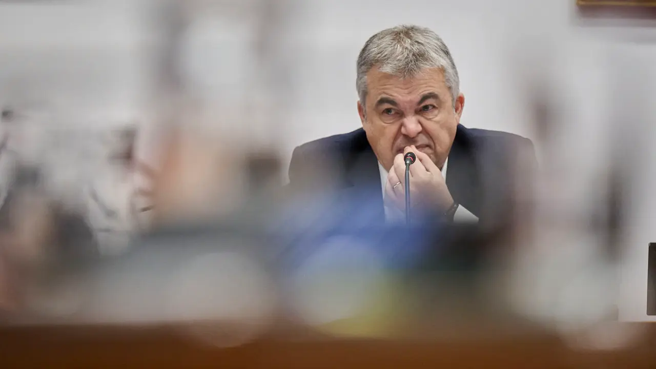 Santos Cerd&aacute;n declara ante la Comisi&oacute;n de Investigaci&oacute;n del Parlamento de Navarra por la adjudicaci&oacute;n de las obras de Velate. PABLO LASAOSA