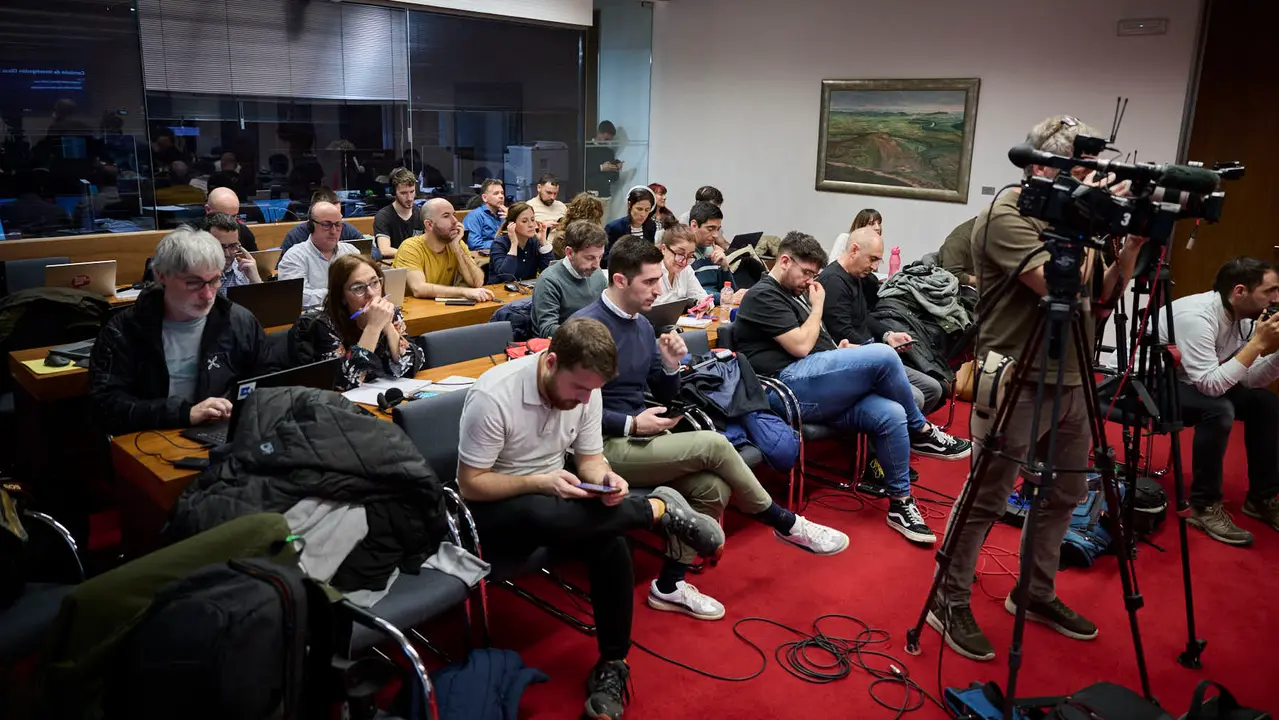 Santos Cerd&aacute;n declara ante la Comisi&oacute;n de Investigaci&oacute;n del Parlamento de Navarra por la adjudicaci&oacute;n de las obras de Velate. PABLO LASAOSA