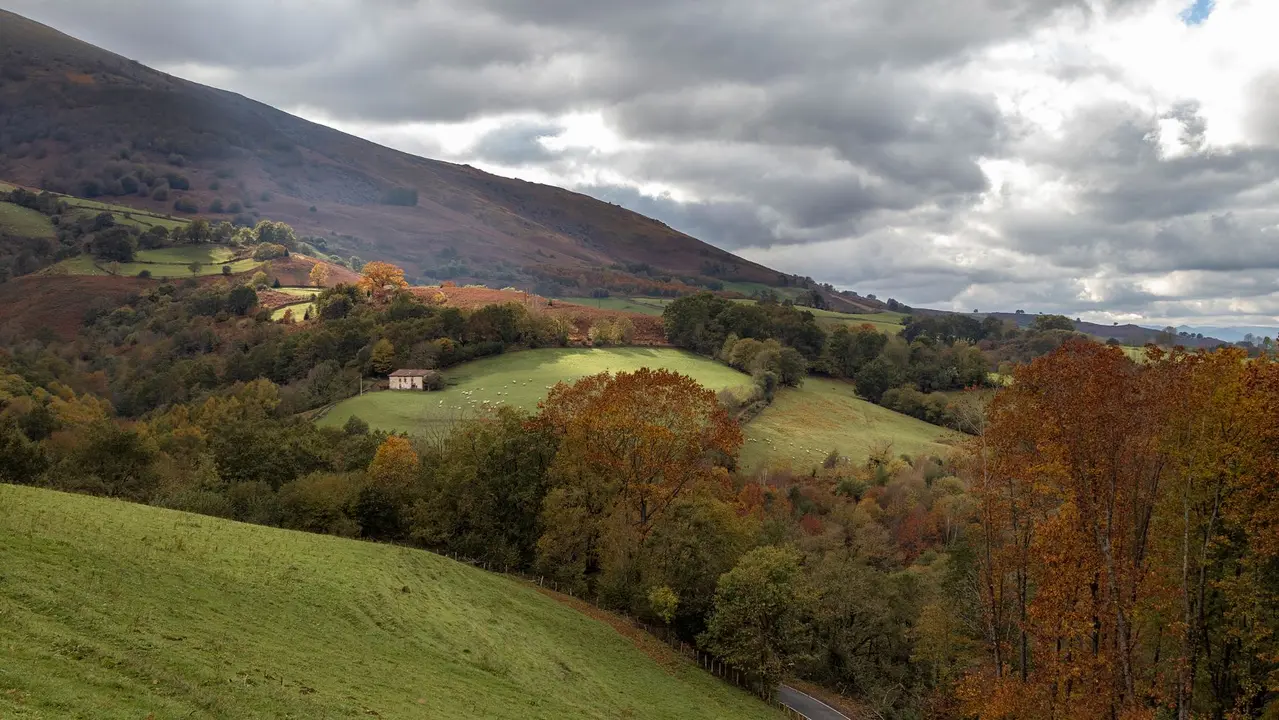 Vista del Valle de Bazt&aacute;n. FRANCIS VAQUERO / TURISMO DE NAVARRA