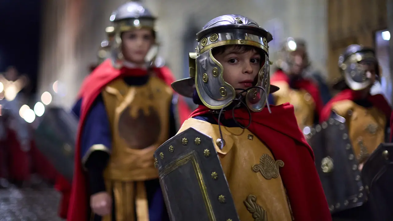 Traslado del paso del Cristo Alzado a la Catedral de Pamplona a cargo de la Hermandad de la Pasi&oacute;n del Se&ntilde;or como motivo del comienzo de la Cuaresma en el Mi&eacute;rcoles de Ceniza de 2026. I&Ntilde;IGO ALZUGARAY