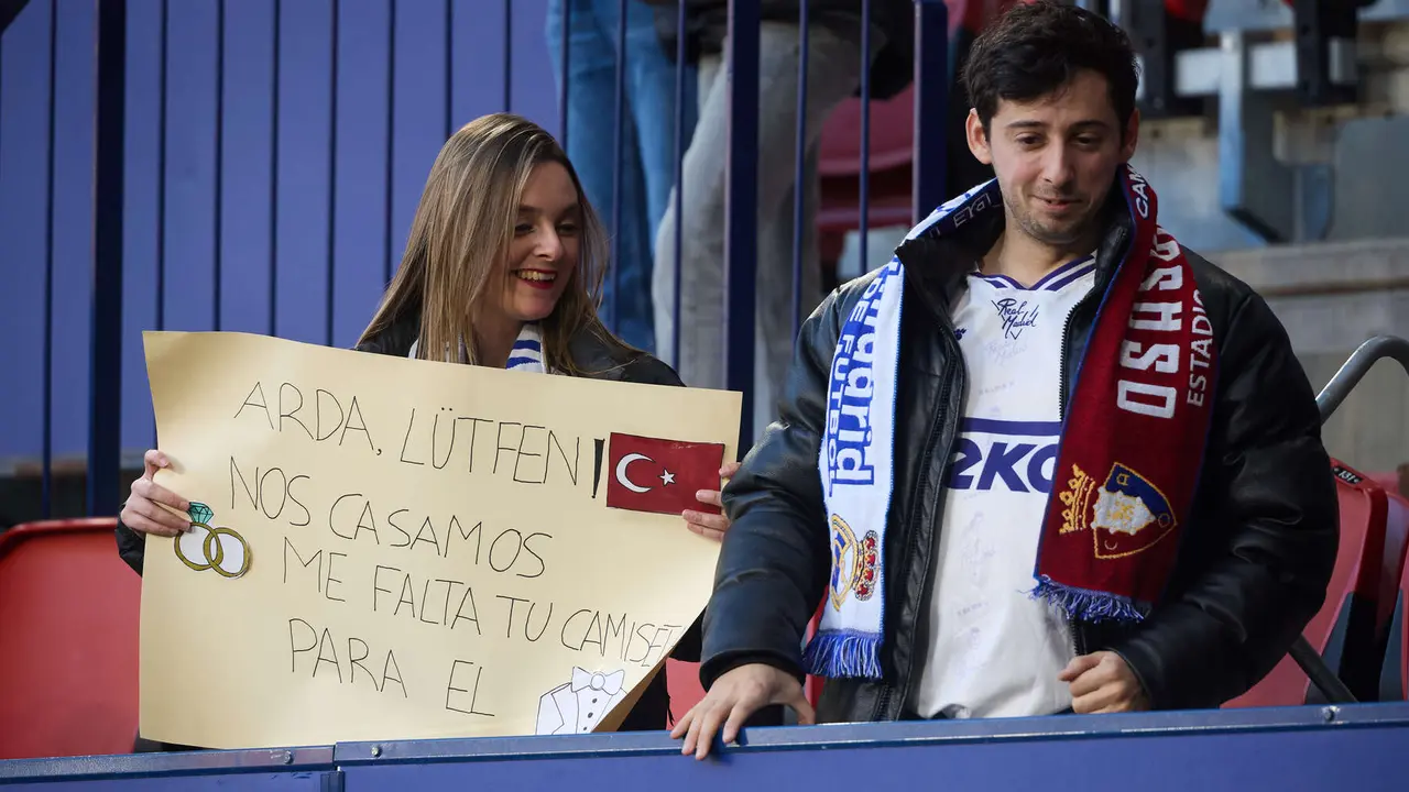 La grada del estadio de El Sadar durante el partido de La Liga EA Sports entre CA Osasuna y Real Madrid CF disputado en Pamplona. I&Ntilde;IGO ALZUGARAY