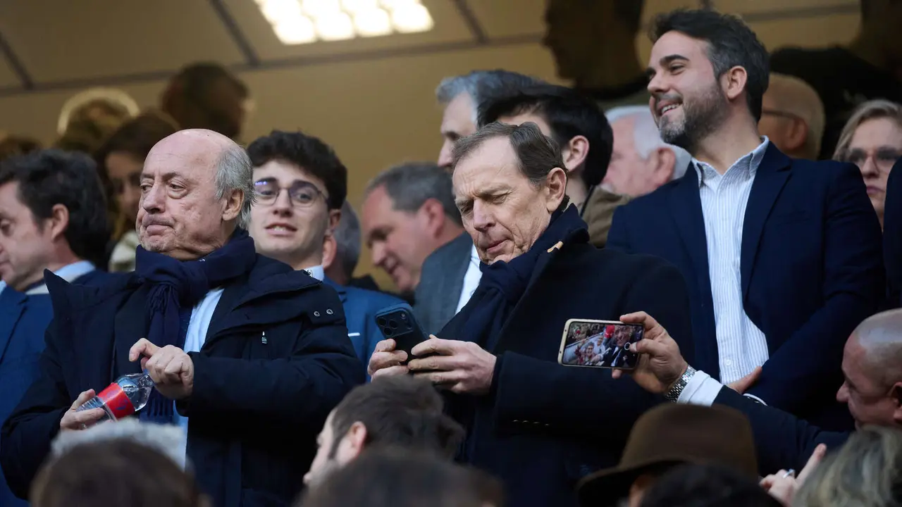 La grada del estadio de El Sadar durante el partido de La Liga EA Sports entre CA Osasuna y Real Madrid CF disputado en Pamplona. I&Ntilde;IGO ALZUGARAY