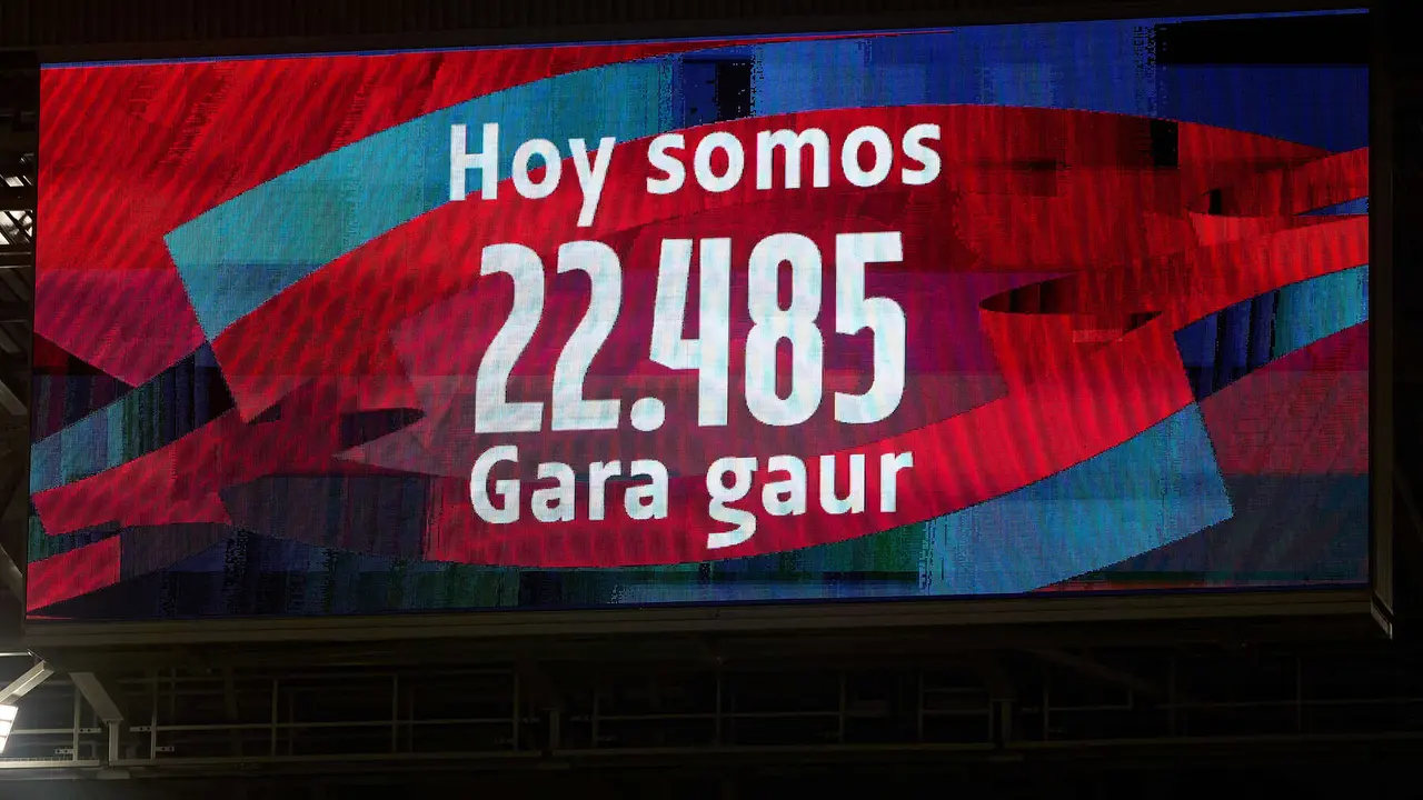 La grada del estadio de El Sadar durante el partido de La Liga EA Sports entre CA Osasuna y Real Madrid CF disputado en Pamplona. I&Ntilde;IGO ALZUGARAY
