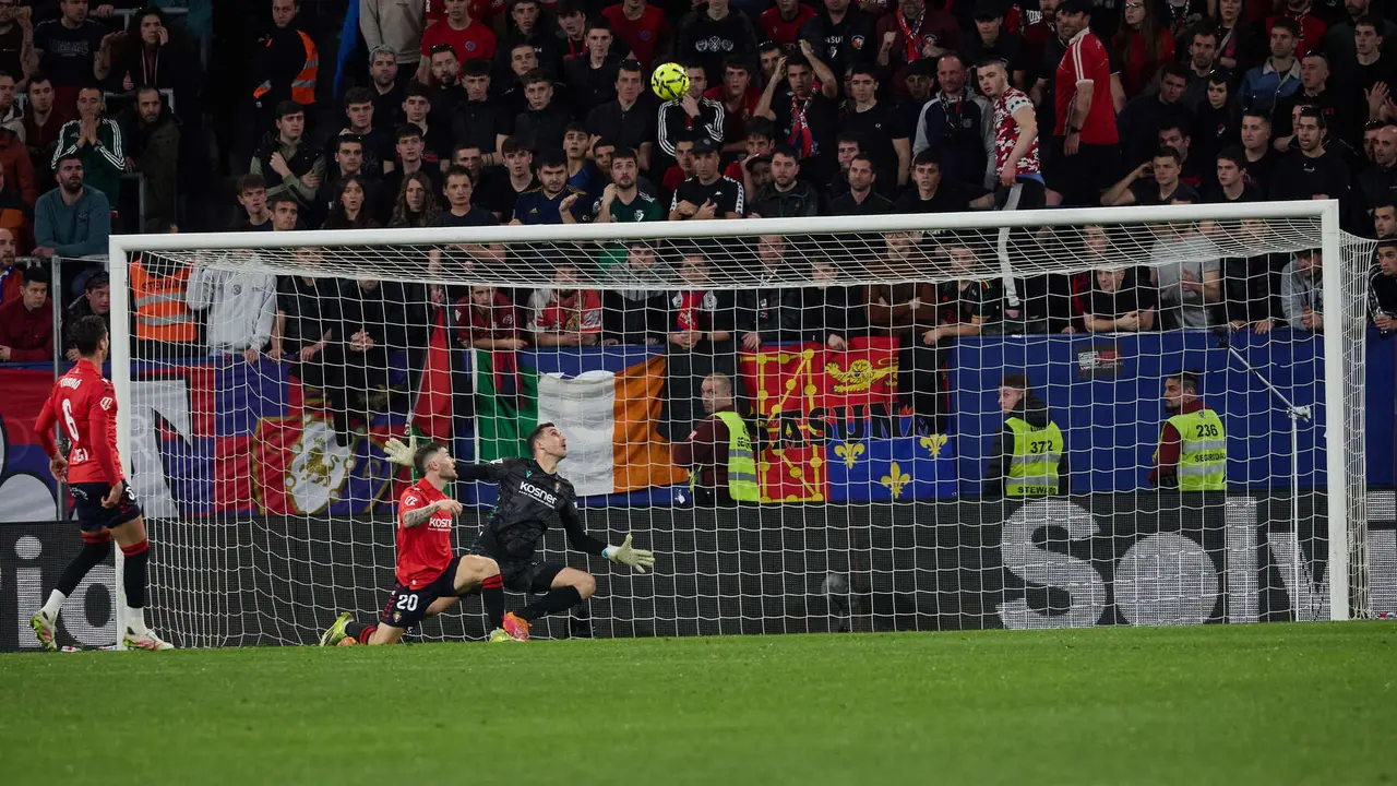 Partido de La Liga EA Sports entre CA Osasuna y Real Madrid CF disputado en el estadio de El Sadar en Pamplona. I&Ntilde;IGO ALZUGARAY