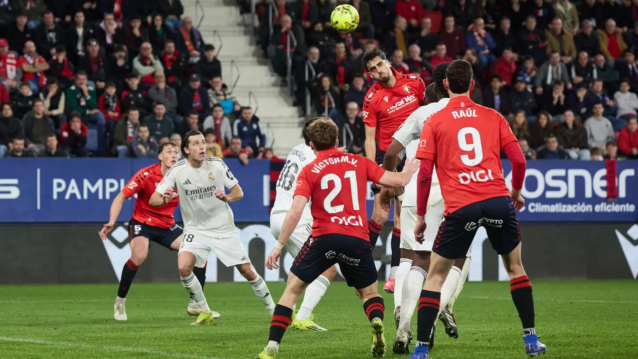 Partido de La Liga EA Sports entre CA Osasuna y Real Madrid CF disputado en el estadio de El Sadar en Pamplona. I&Ntilde;IGO ALZUGARAY
