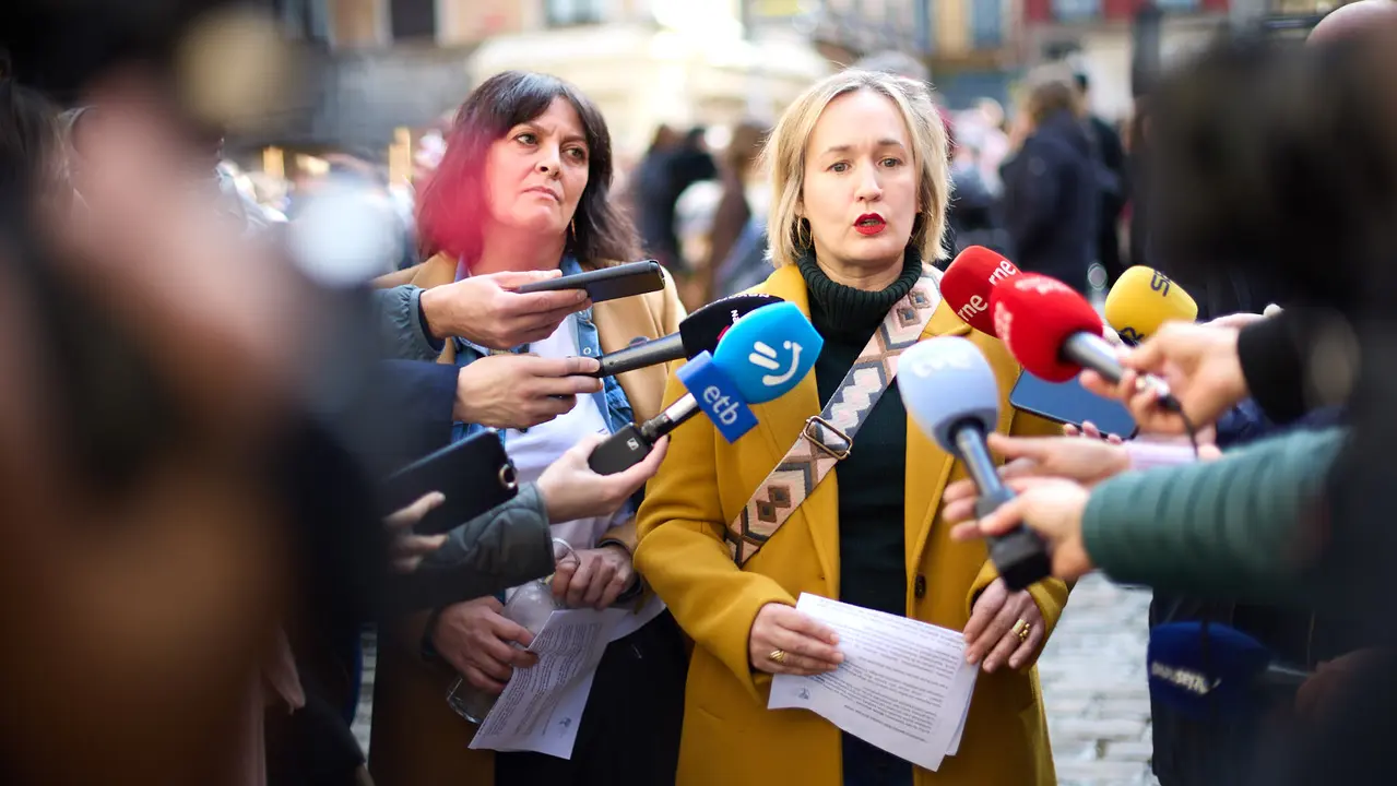 Concentraci&oacute;n en repulsa al asesinato machista de Tatiana Rodr&iacute;guez del pasado viernes en Sarriguren. I&Ntilde;IGO ALZUGARAY
