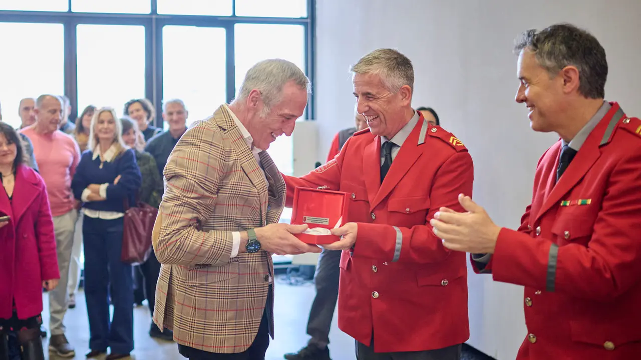 Homenaje a los agentes jubilados dentro de la semana del patr&oacute;n de la Polic&iacute;a Foral. PABLO LASAOSA