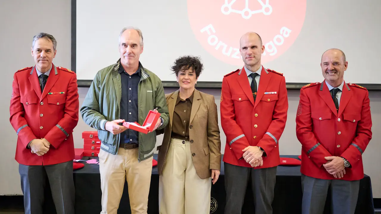 Homenaje a los agentes jubilados dentro de la semana del patr&oacute;n de la Polic&iacute;a Foral. PABLO LASAOSA