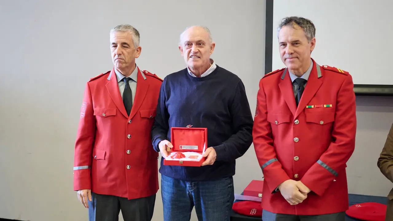 Homenaje a los agentes jubilados dentro de la semana del patr&oacute;n de la Polic&iacute;a Foral. PABLO LASAOSA