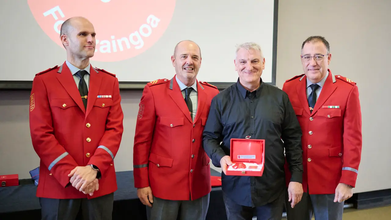 Homenaje a los agentes jubilados dentro de la semana del patr&oacute;n de la Polic&iacute;a Foral. PABLO LASAOSA