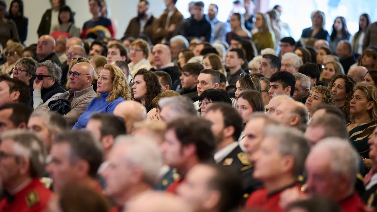 La presidenta de Navarra, Mar&iacute;a Chivite, preside el acto central del d&iacute;a del patr&oacute;n de la Polic&iacute;a Foral. PABLO LASAOSA