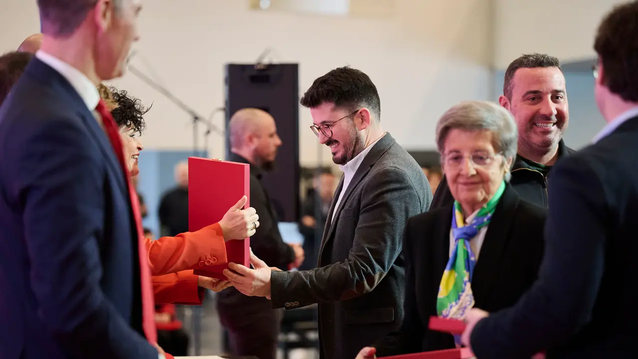La presidenta de Navarra, Mar&iacute;a Chivite, preside el acto central del d&iacute;a del patr&oacute;n de la Polic&iacute;a Foral. PABLO LASAOSA