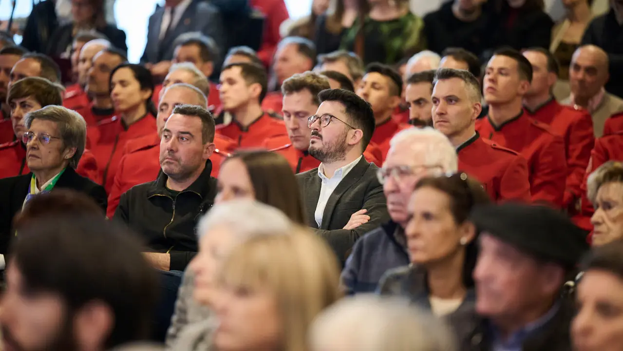 La presidenta de Navarra, Mar&iacute;a Chivite, preside el acto central del d&iacute;a del patr&oacute;n de la Polic&iacute;a Foral. PABLO LASAOSA