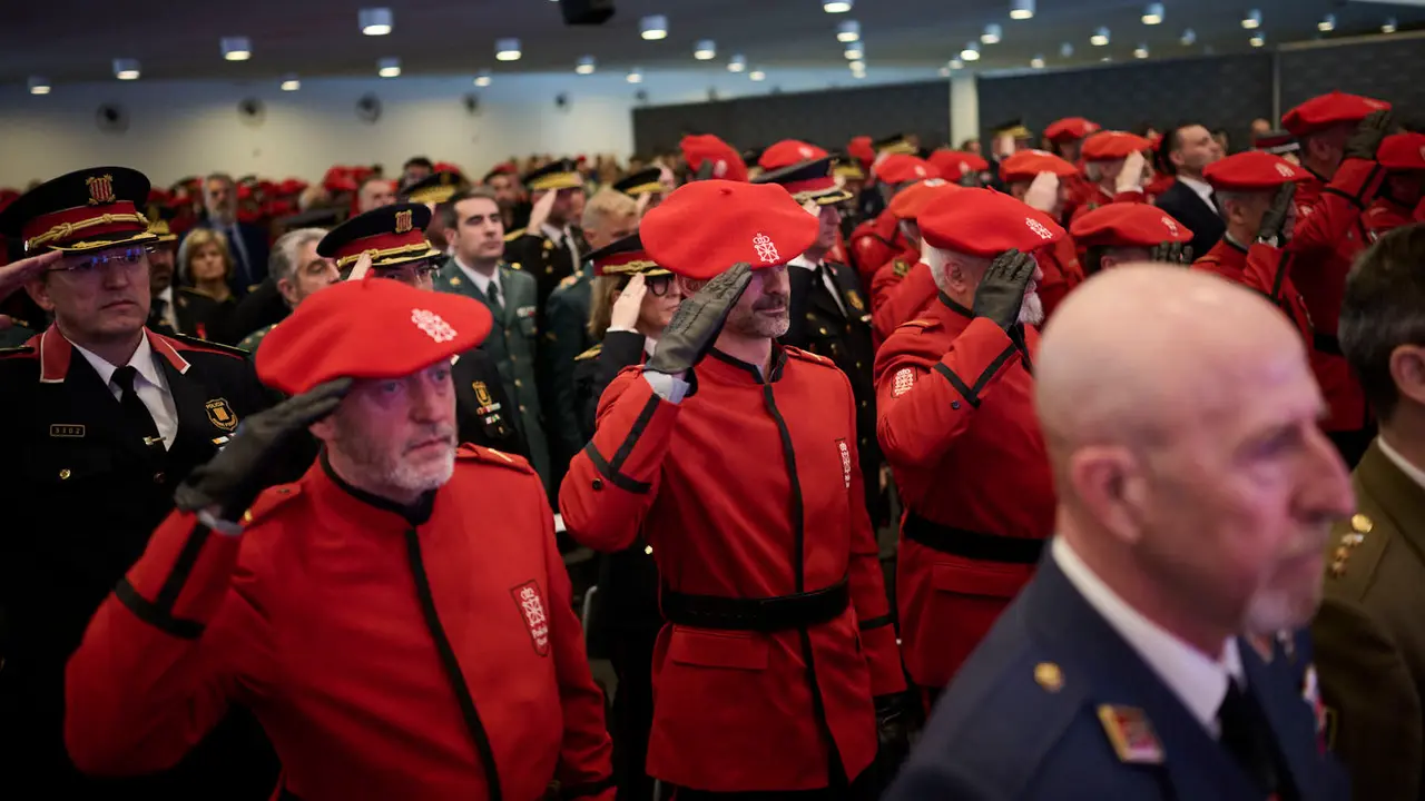 La presidenta de Navarra, Mar&iacute;a Chivite, preside el acto central del d&iacute;a del patr&oacute;n de la Polic&iacute;a Foral. PABLO LASAOSA