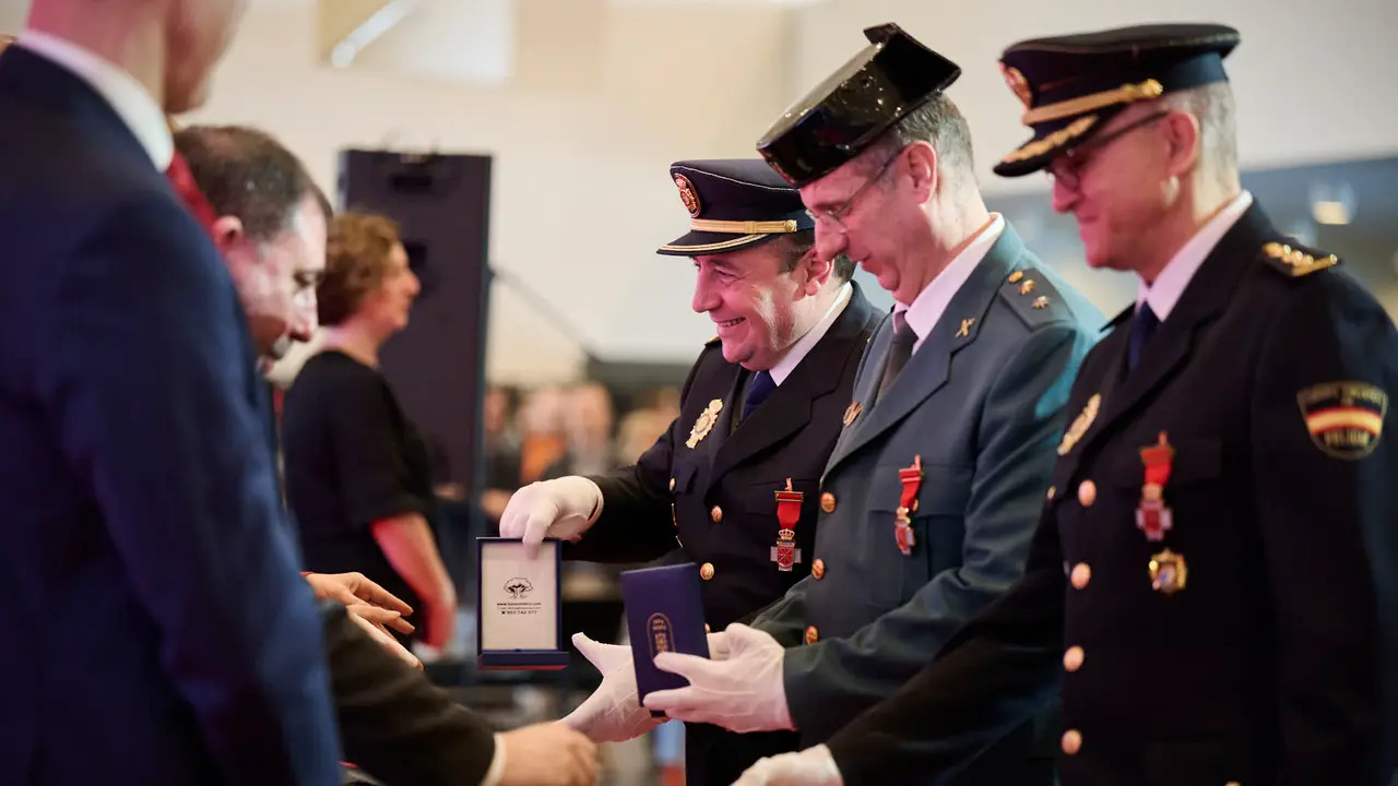 La presidenta de Navarra, Mar&iacute;a Chivite, preside el acto central del d&iacute;a del patr&oacute;n de la Polic&iacute;a Foral. PABLO LASAOSA