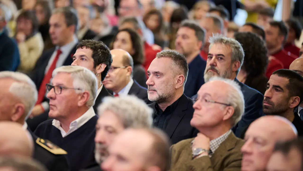 La presidenta de Navarra, Mar&iacute;a Chivite, preside el acto central del d&iacute;a del patr&oacute;n de la Polic&iacute;a Foral. PABLO LASAOSA