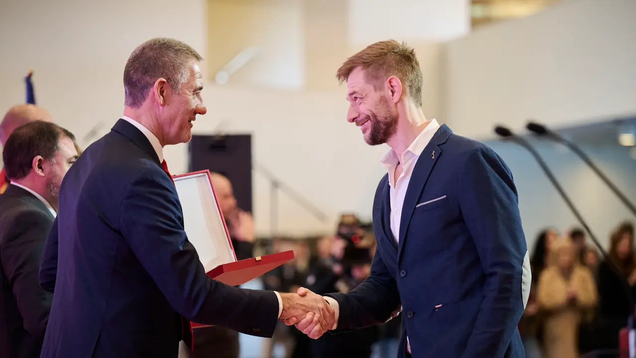 La presidenta de Navarra, Mar&iacute;a Chivite, preside el acto central del d&iacute;a del patr&oacute;n de la Polic&iacute;a Foral. PABLO LASAOSA