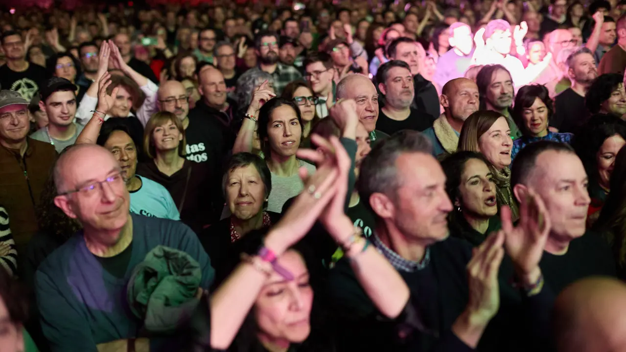 Concierto de Celtas Cortos dentro de su gira "40 a&ntilde;os Contando Cuentos" en el pabell&oacute;n Navarra Arena de Pamplona. I&Ntilde;IGO ALZUGARAY