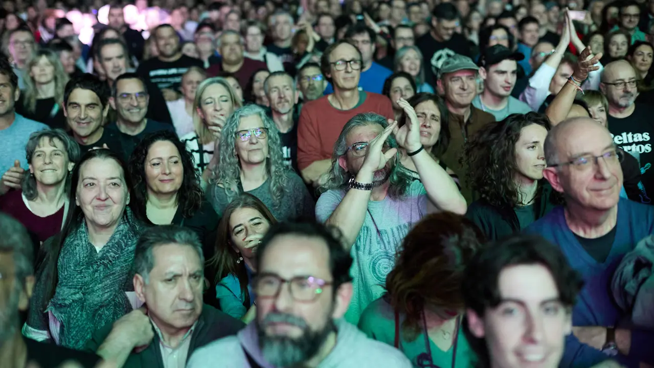 Concierto de Celtas Cortos dentro de su gira "40 a&ntilde;os Contando Cuentos" en el pabell&oacute;n Navarra Arena de Pamplona. I&Ntilde;IGO ALZUGARAY