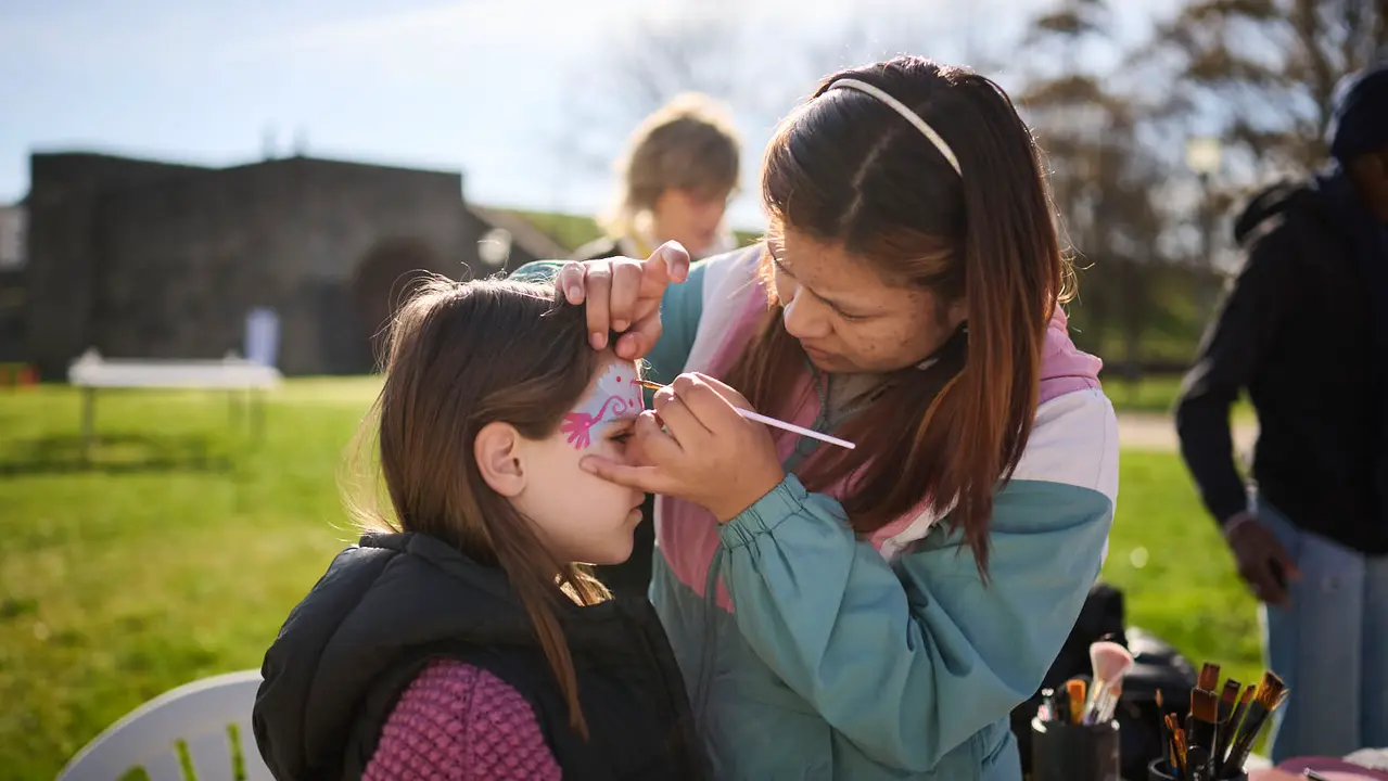 Evento Conexi&oacute;n Social Uni2, un encuentro social y deportivo, organizado por el alumnado del CI Burlada FP, orientado a "visibilizar distintas realidades de discapacidad y exclusi&oacute;n". PABLO LASAOSA
