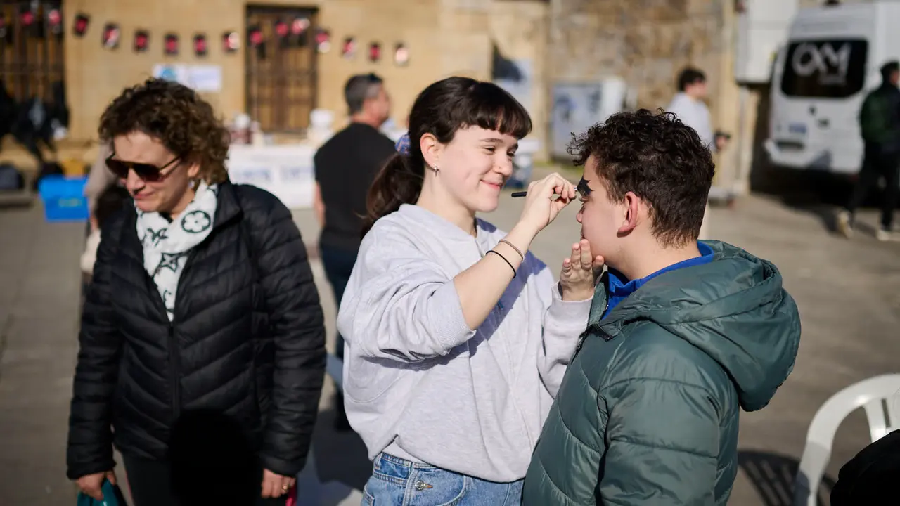 Evento Conexi&oacute;n Social Uni2, un encuentro social y deportivo, organizado por el alumnado del CI Burlada FP, orientado a "visibilizar distintas realidades de discapacidad y exclusi&oacute;n". PABLO LASAOSA