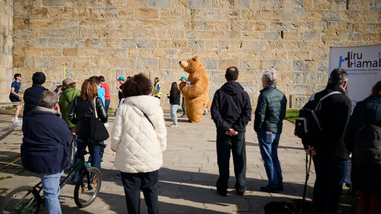 Evento Conexi&oacute;n Social Uni2, un encuentro social y deportivo, organizado por el alumnado del CI Burlada FP, orientado a "visibilizar distintas realidades de discapacidad y exclusi&oacute;n". PABLO LASAOSA