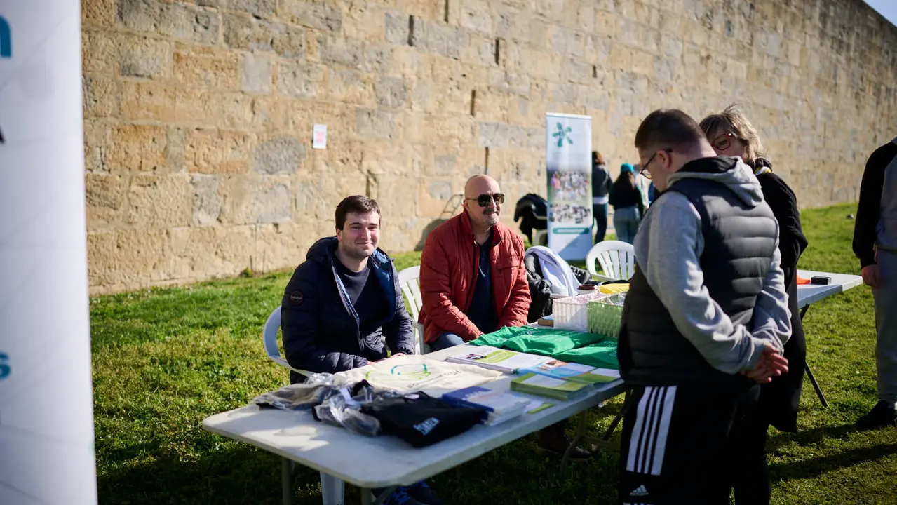 Evento Conexi&oacute;n Social Uni2, un encuentro social y deportivo, organizado por el alumnado del CI Burlada FP, orientado a "visibilizar distintas realidades de discapacidad y exclusi&oacute;n". PABLO LASAOSA