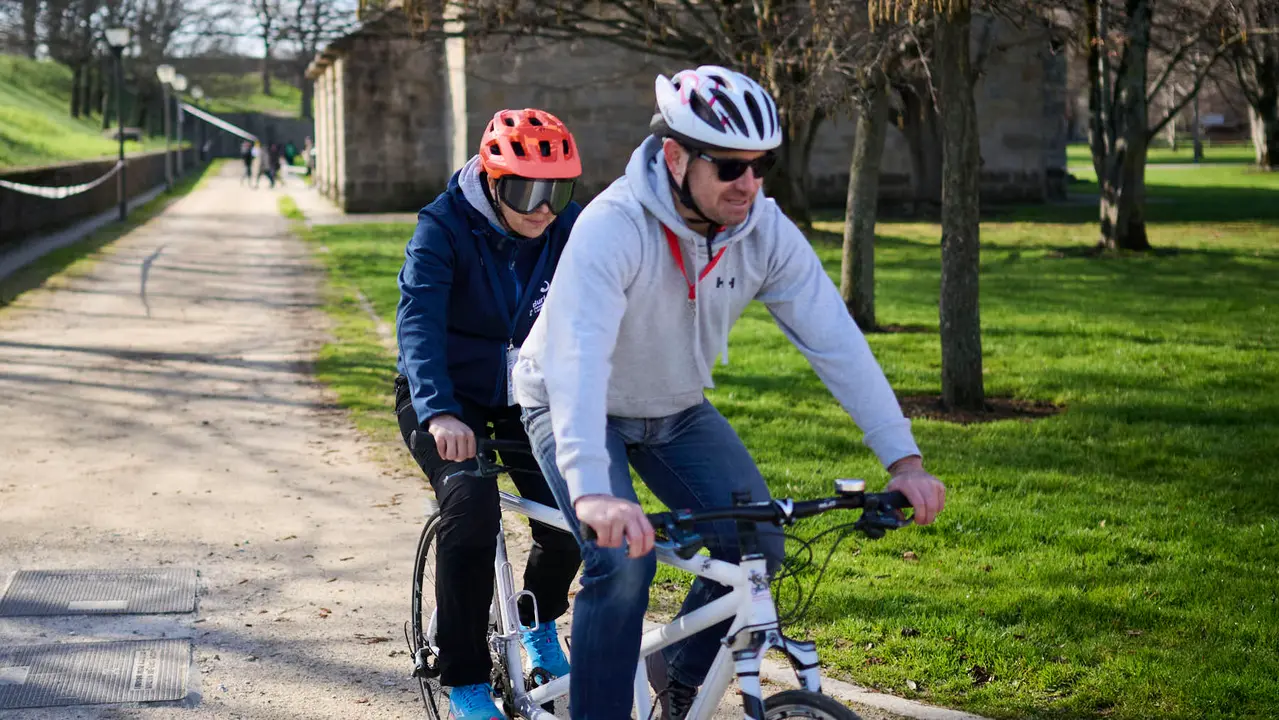 Evento Conexi&oacute;n Social Uni2, un encuentro social y deportivo, organizado por el alumnado del CI Burlada FP, orientado a "visibilizar distintas realidades de discapacidad y exclusi&oacute;n". PABLO LASAOSA