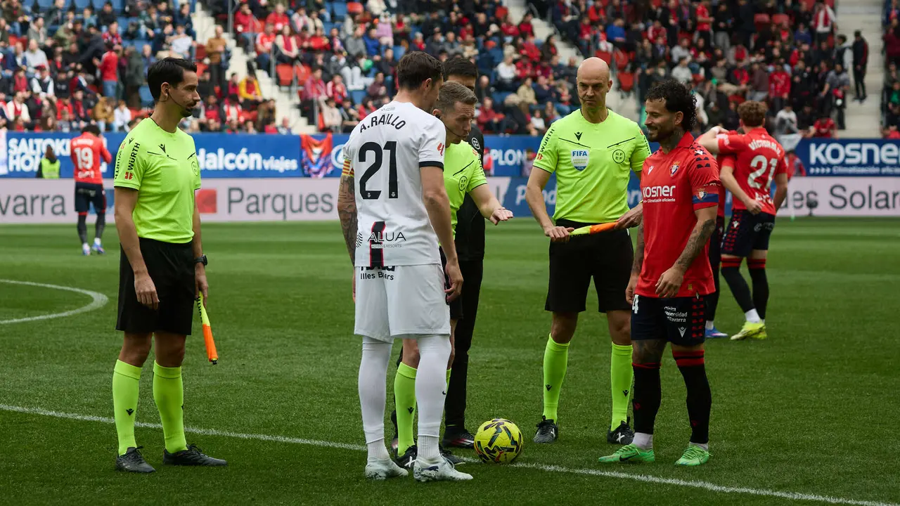 Partido de La Liga EA Sports entre CA Osasuna y RCD Mallorca disputado en el estadio de El Sadar en Pamplona. I&Ntilde;IGO ALZUGARAY